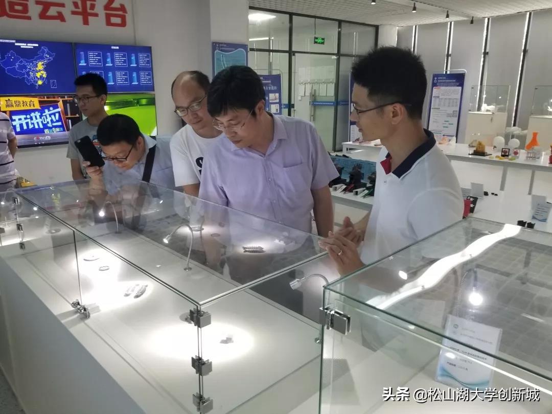 今日简报（专爱打听别人事是谁？记者比拼狗追蛇鼠满地跑，夏去秋来野鸡飞）中国VS俄罗斯比分最具体能性时刻-一手资讯