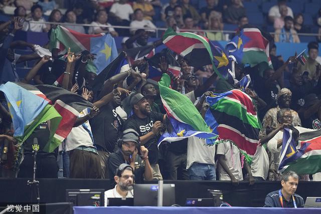 新闻简讯（足球）以色列决战南苏丹比分传奇时刻-独家视点