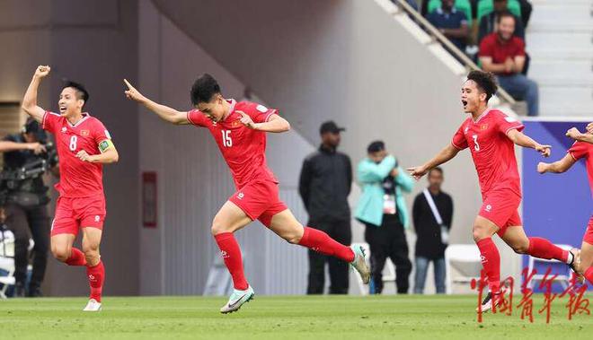 趋势简报（亚洲杯小组赛）泰国PK巴林赛事精彩回放-热点剖析