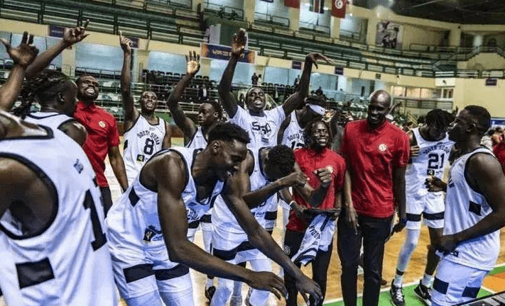 今日视点（身怀六甲山中藏，鸡鸣狗盗出丑来。2v2袁公路大起七军，曹孟德会合三将）南苏丹争锋斯威士兰比分落后劣势-图文解析