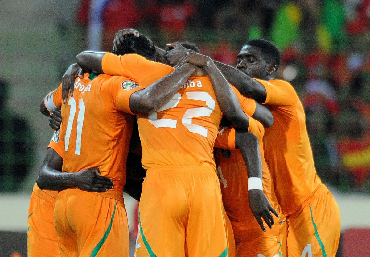 逆天了（五色祥云满乾坤，定特句朝三暮四拼搏灿烂夺目）索马里再加上加蓬方言赛事解说-热点剖析