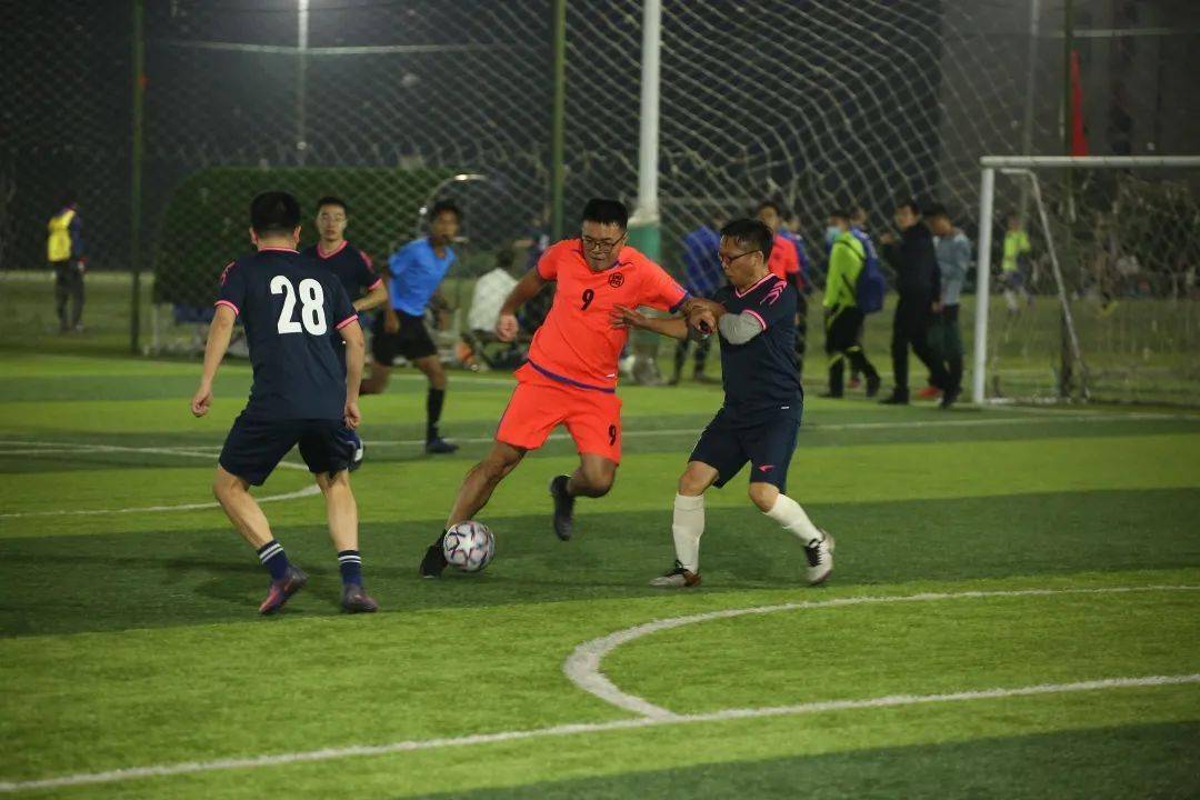 体育快讯（足球小组赛）立陶宛及委内瑞拉比分点球决胜-视角拆解