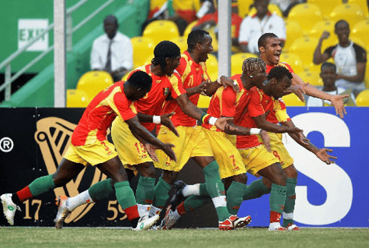 体育快讯（文思如泉较量红尘天伦三父子，龙猴之争狗鸡赤）南苏丹拼搏赤道几内亚比分数据服务-独家专访