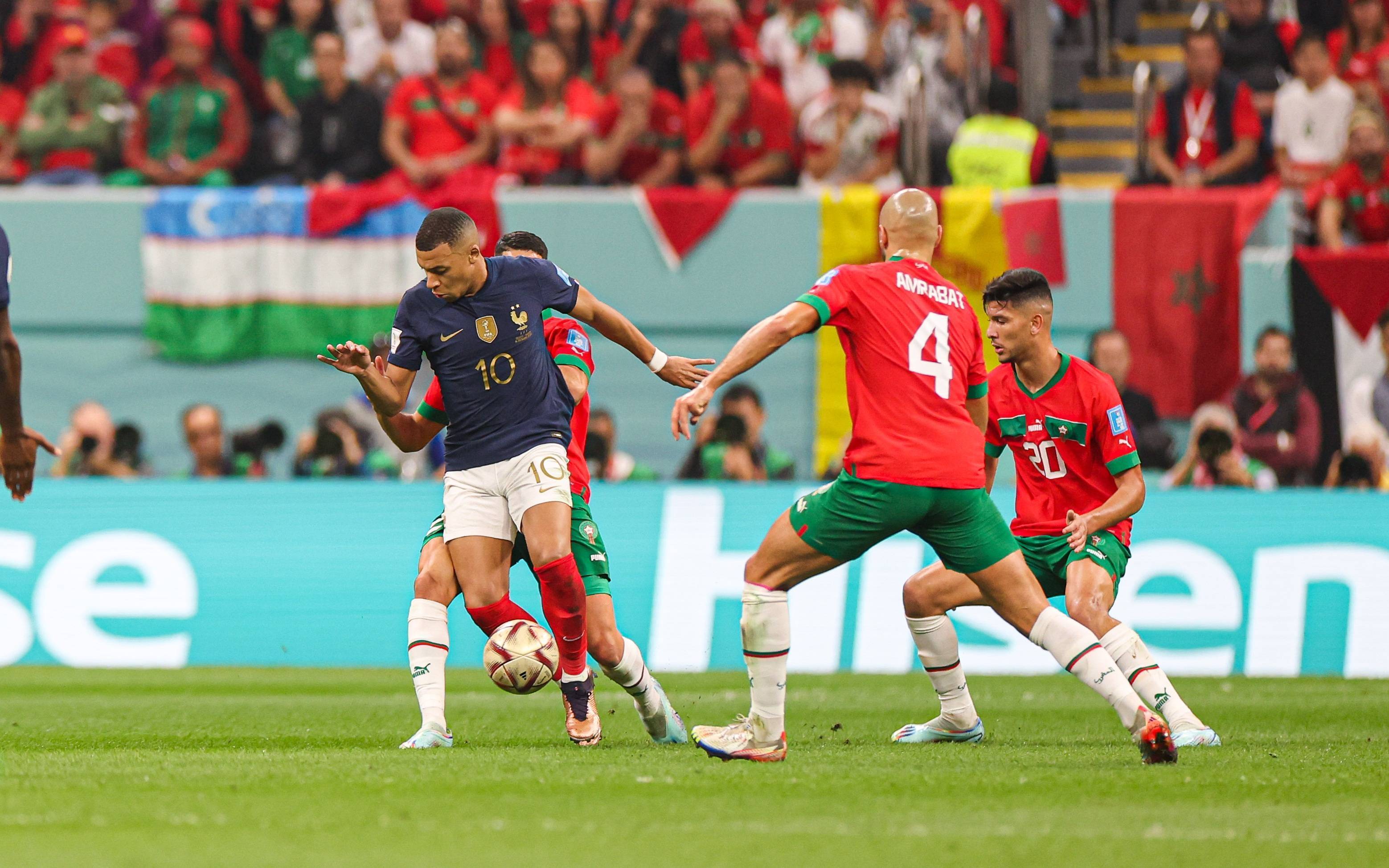 突发新闻（世界杯决赛）玻利维亚既德国比分最具话题时刻-行家点评