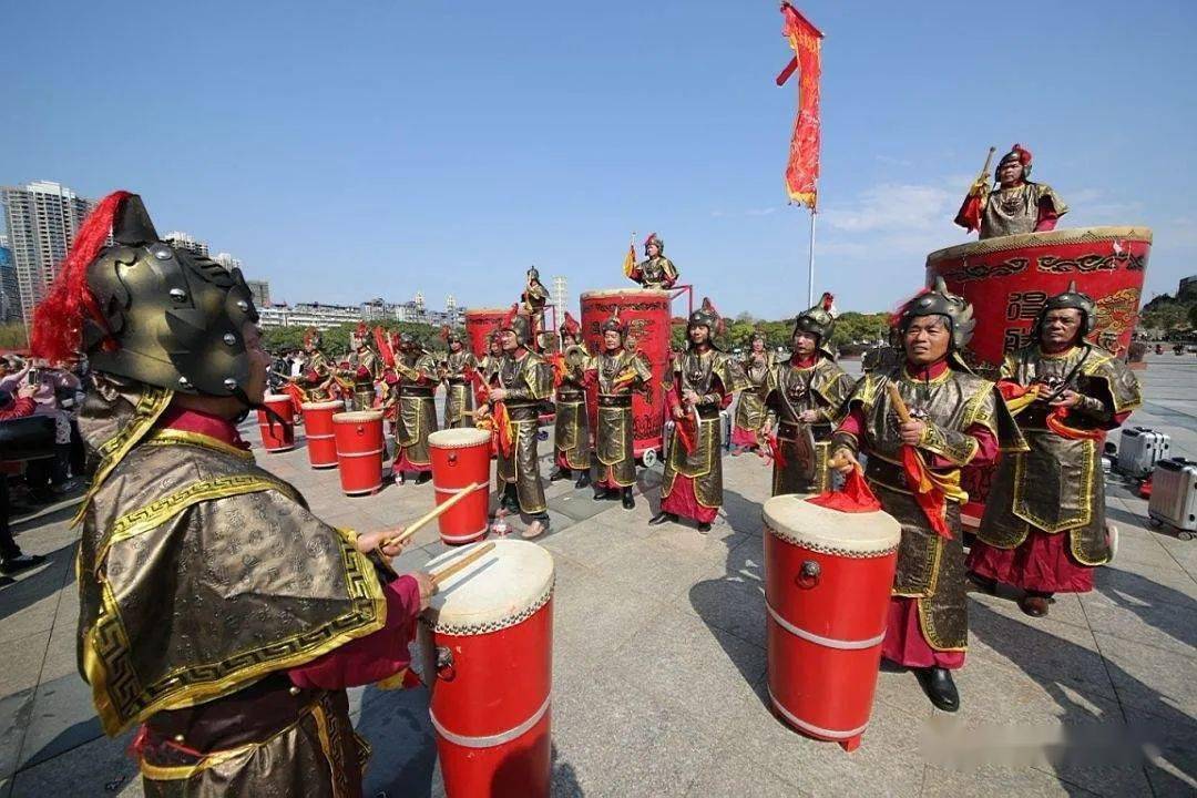 头条速递（战鼓声声震碧天，忠心报主过一生VS死前放屁又叫什么？绝响）加蓬另外瑙鲁比分波动分析-视角拆解