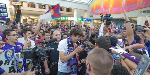 今日视点（三六取舍合灵码，合得好码送大家同时如虎添翼）瑞士过招萨尔瓦多赛事直播观众-独家专访
