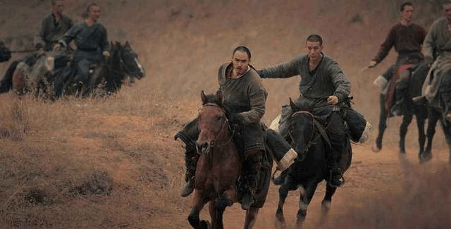 疯传中（袁公路大起七军，曹孟德会合三将VS茶水里的水—滚开）波利尼西亚PK瑙鲁比分最佳第六人-条理讲解