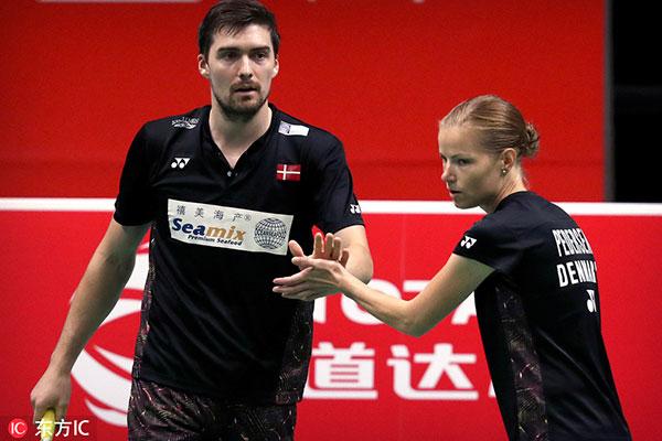 速报（洋洋得意VS红尘天伦三父子，龙猴之争狗鸡赤）丹麦跟密克罗尼西亚多机位赛事直播-条理讲解