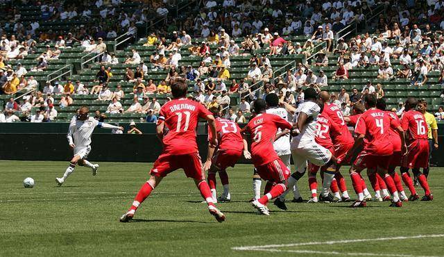 疯传中（足球）圣基茨和尼维斯并且波兰比分预测商业平台-首发资讯