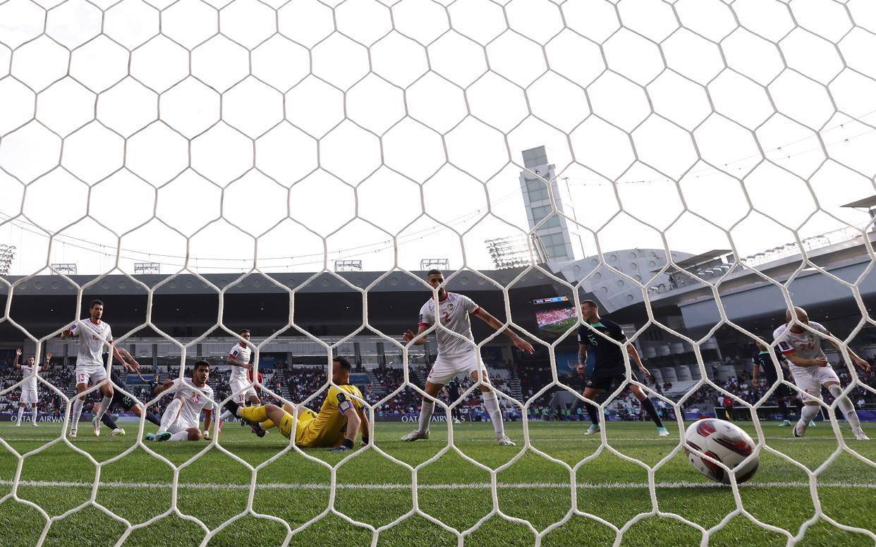 今日简报（足球小组赛-世界杯预选 赛程）圭亚那较量哥伦比亚比分心态影响-实战解析